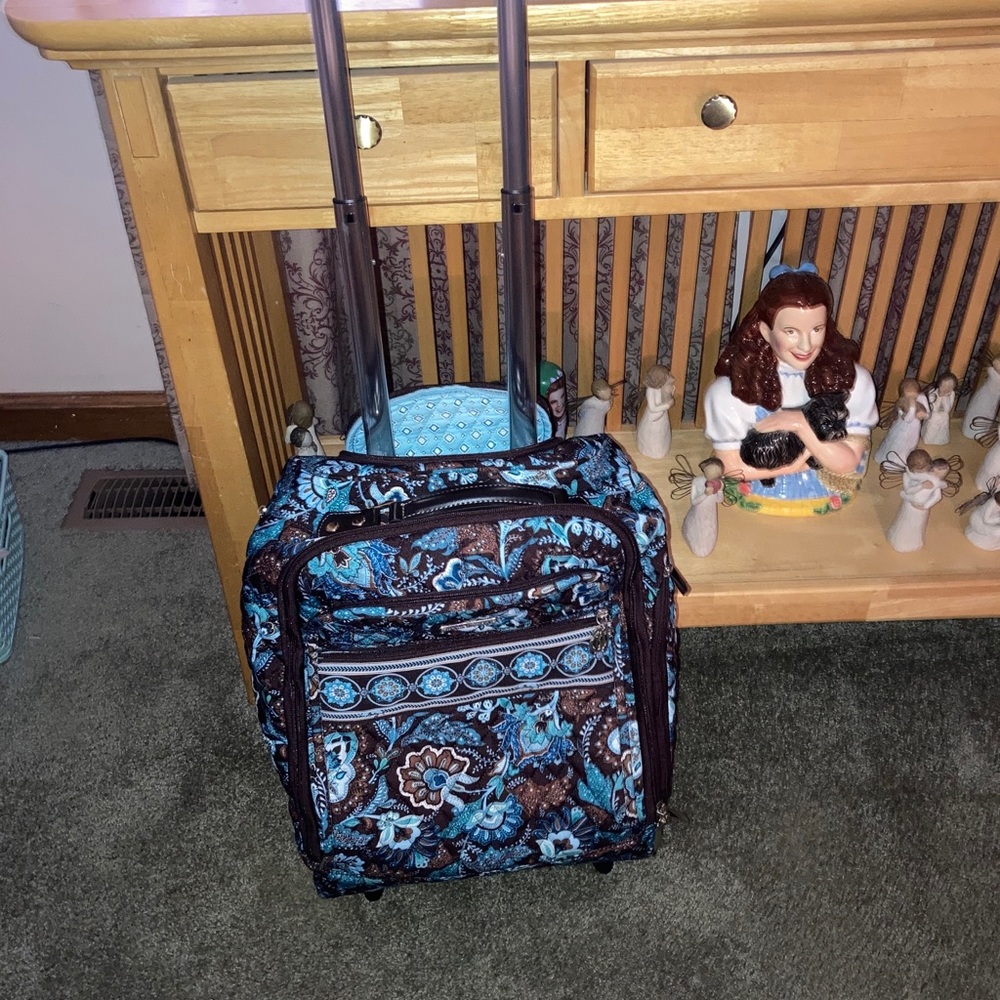 Vera Bradley Java blue spinner luggage